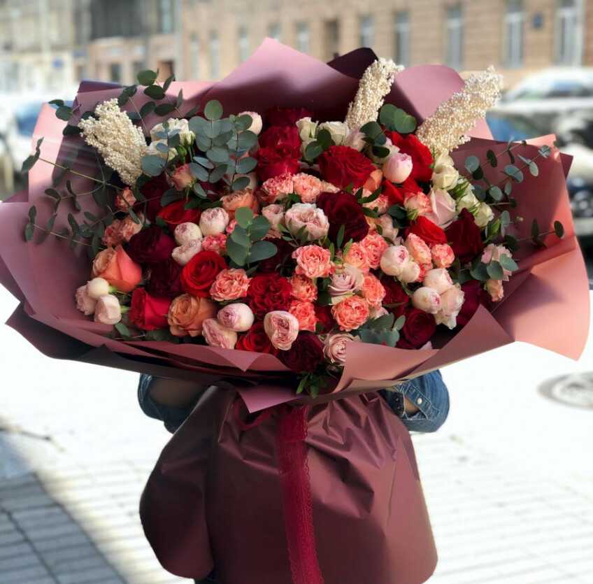 Букет из роз "Рубин" Букет из роз "Рубин"